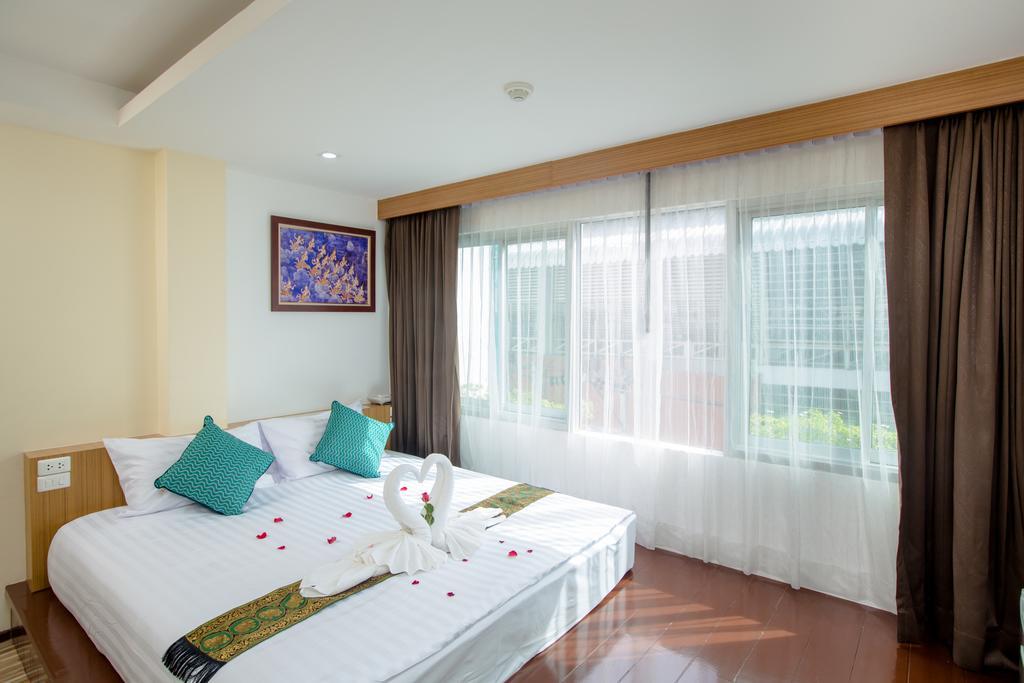 Patong Landmark Hotel Extérieur photo
